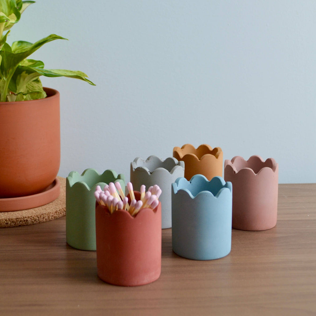 Scallop Match Pot | Match Striker
